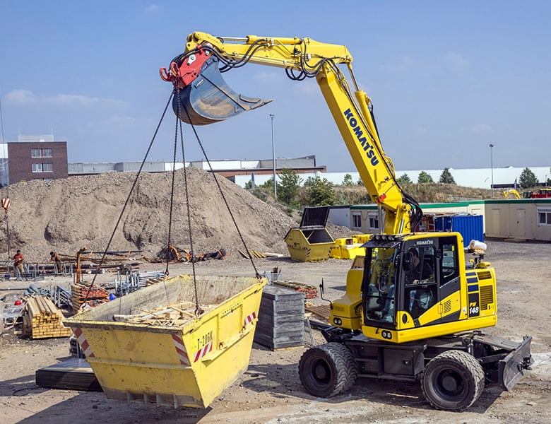 Matériel hydraulique sur chenilles Komatsu France SAMI TP pour entreprise de travaux publics, génie civil. Machines d'occasions et neuves. Location machine. Machine btp. Location pelle. Prix location pelle. Pelle hydraulique.